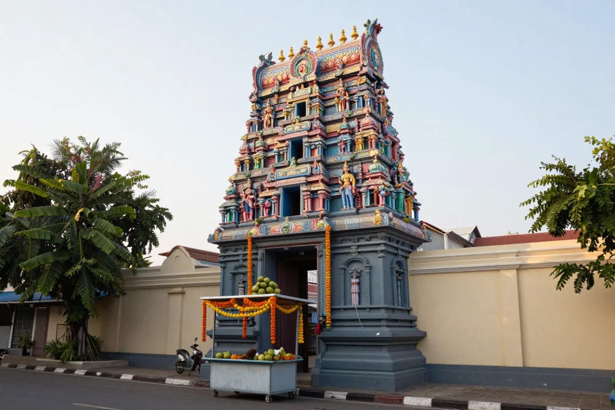 Sri Maha Mariamman Temple (Wat Khaek Silom)