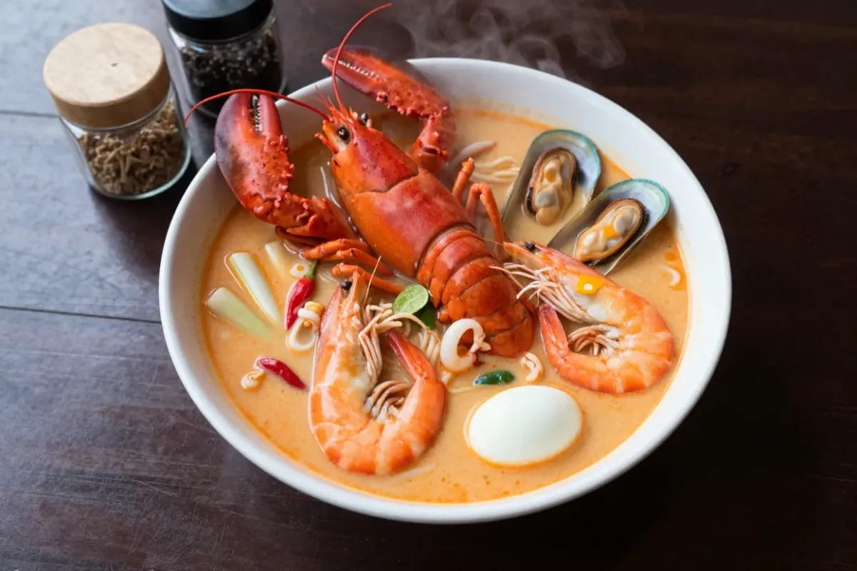 Pe Aor Tom Yum Kung Noodle