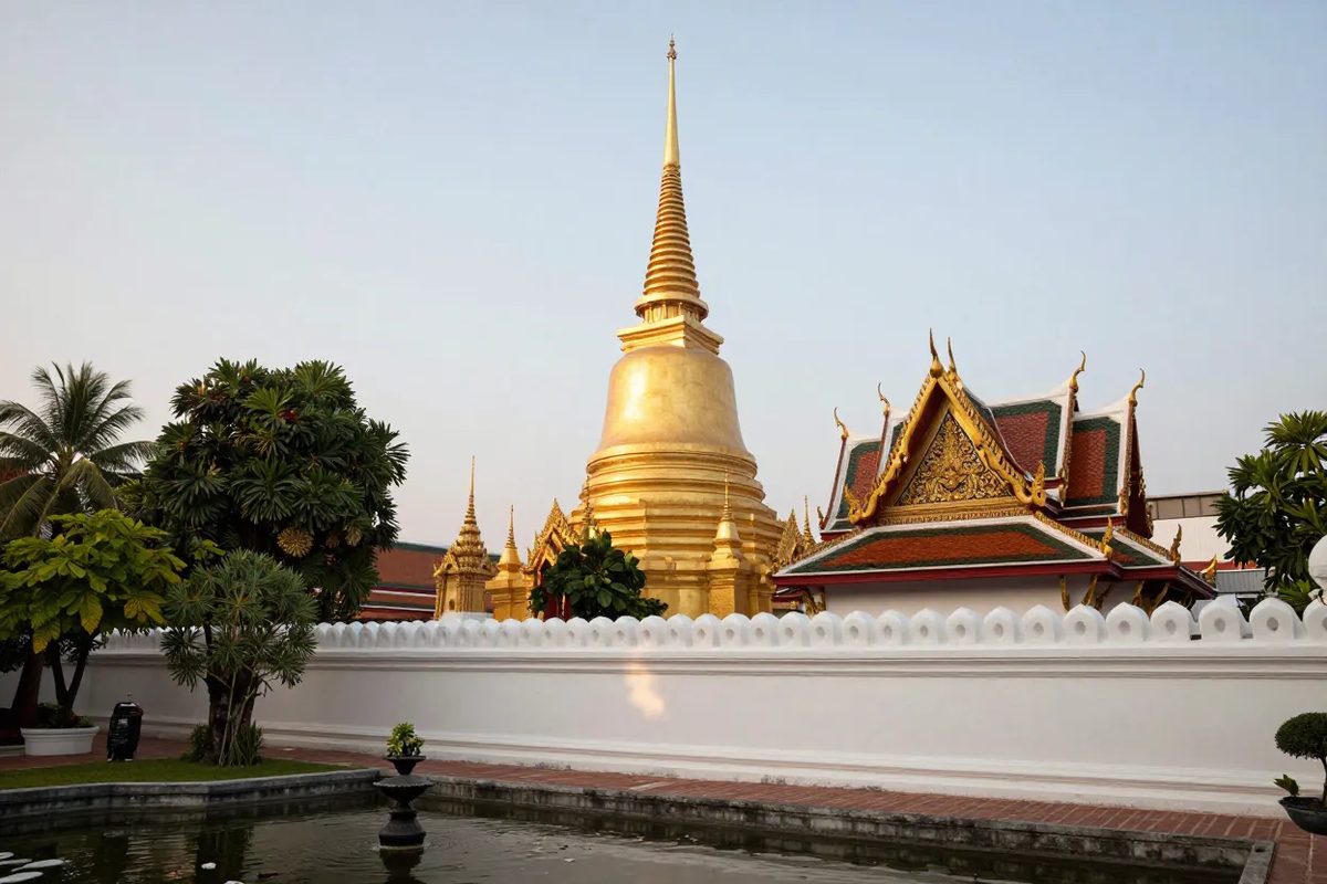 Wat Wachiratham Sathit (Wat Thung Sathit)